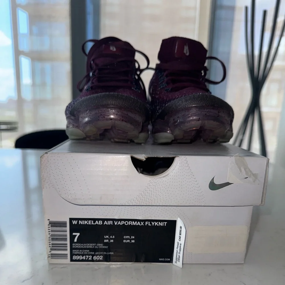 Nike Vapormax - Picture 2 of 5